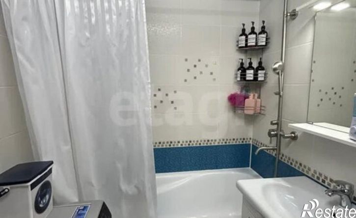 2-комн квартира улица 8 Марта, 147,  д. 147