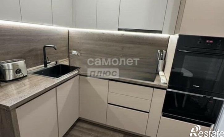 3-комн квартира улица Ветеранов, 13,  д. 13