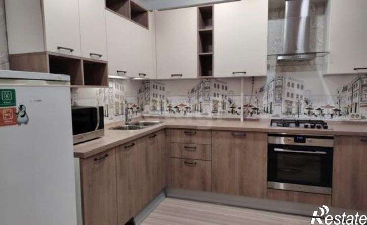 3-комн квартира улица Академика Павлова, 33,  д. 33