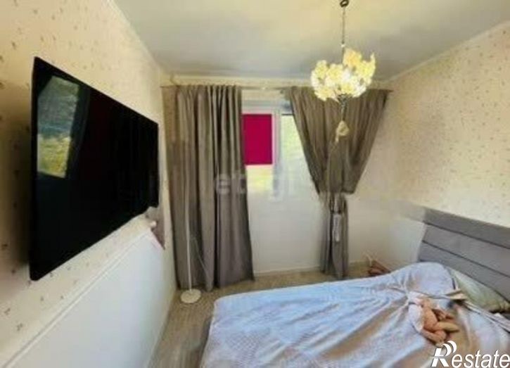 3-комн квартира ул Готвальда, 15,  д. 15