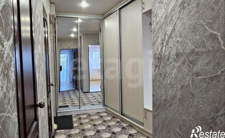 2-комн квартира ул 60 лет Октября, 8,  д. 8