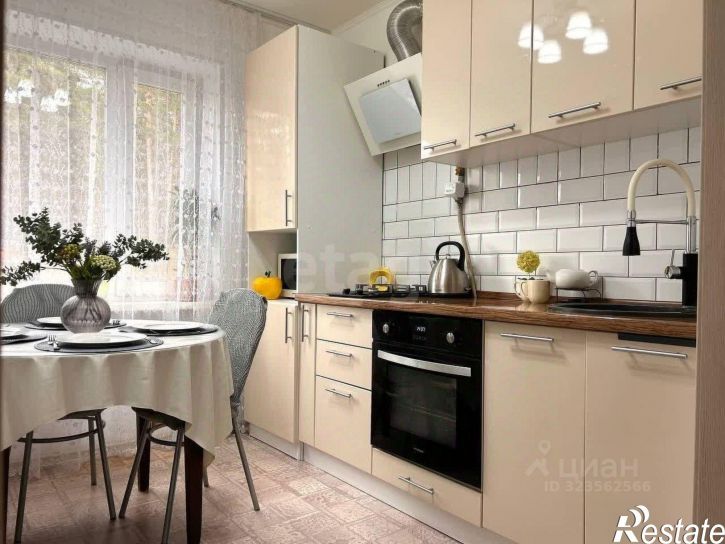 3-комн квартира ул Готвальда, 19,  д. 19