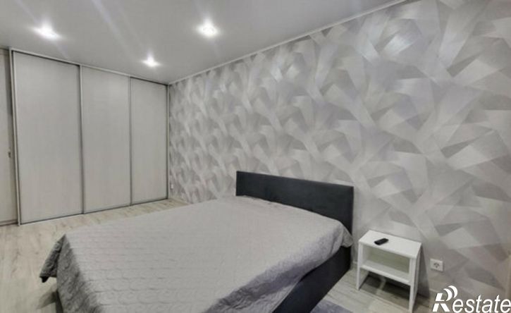 2-комн квартира улица Богдана Хмельницкого, 76,  д. 76