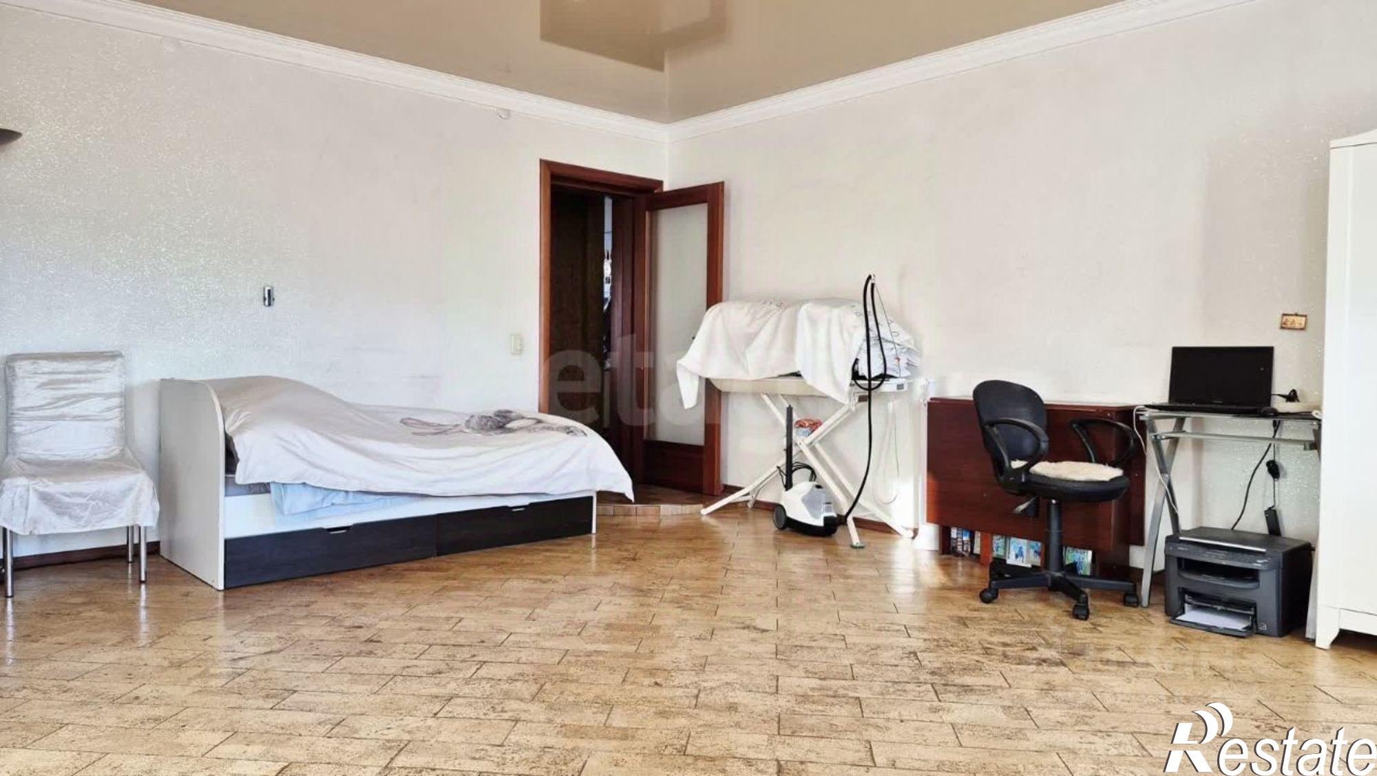 Купить квартиру за 9 000 000 рублей на улица 8 Марта, 197