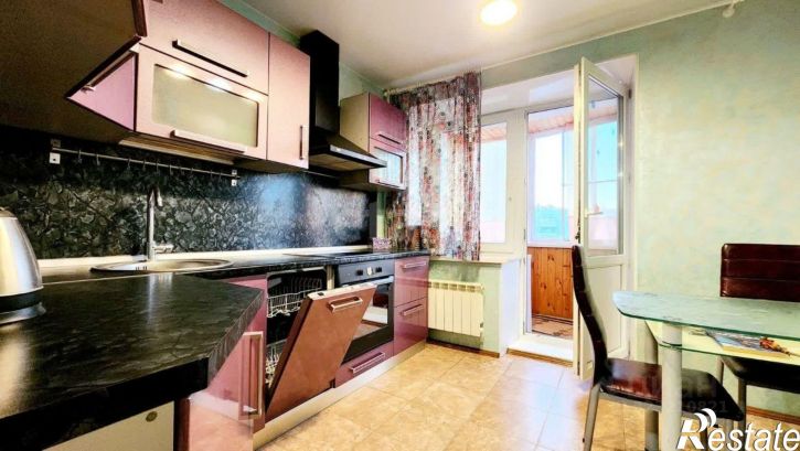 3-комн квартира проспект Октября, 52,  д. 52