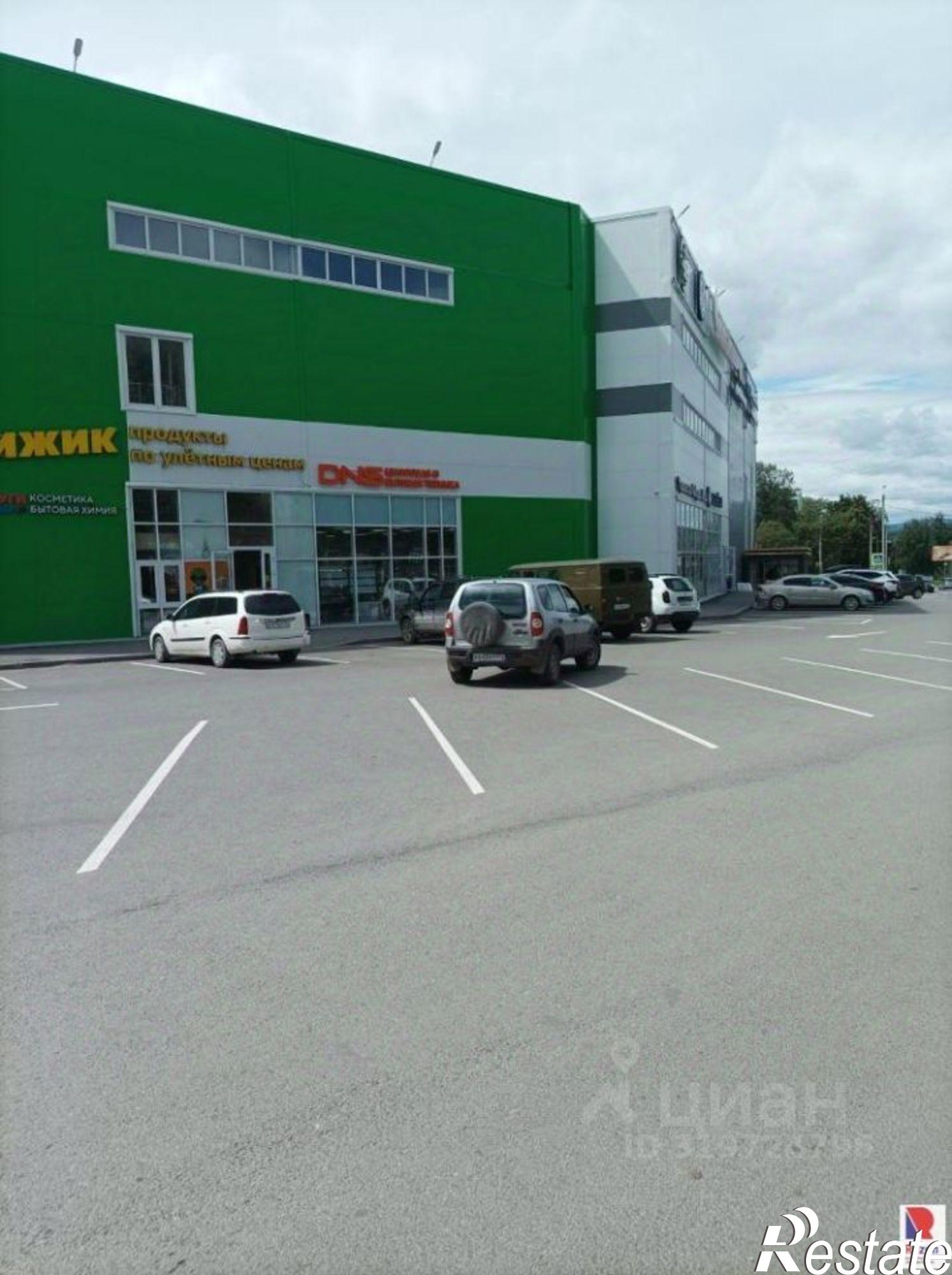 Сдать торговое помещение за 198 000 рублей на проспект Макеева, 38/3