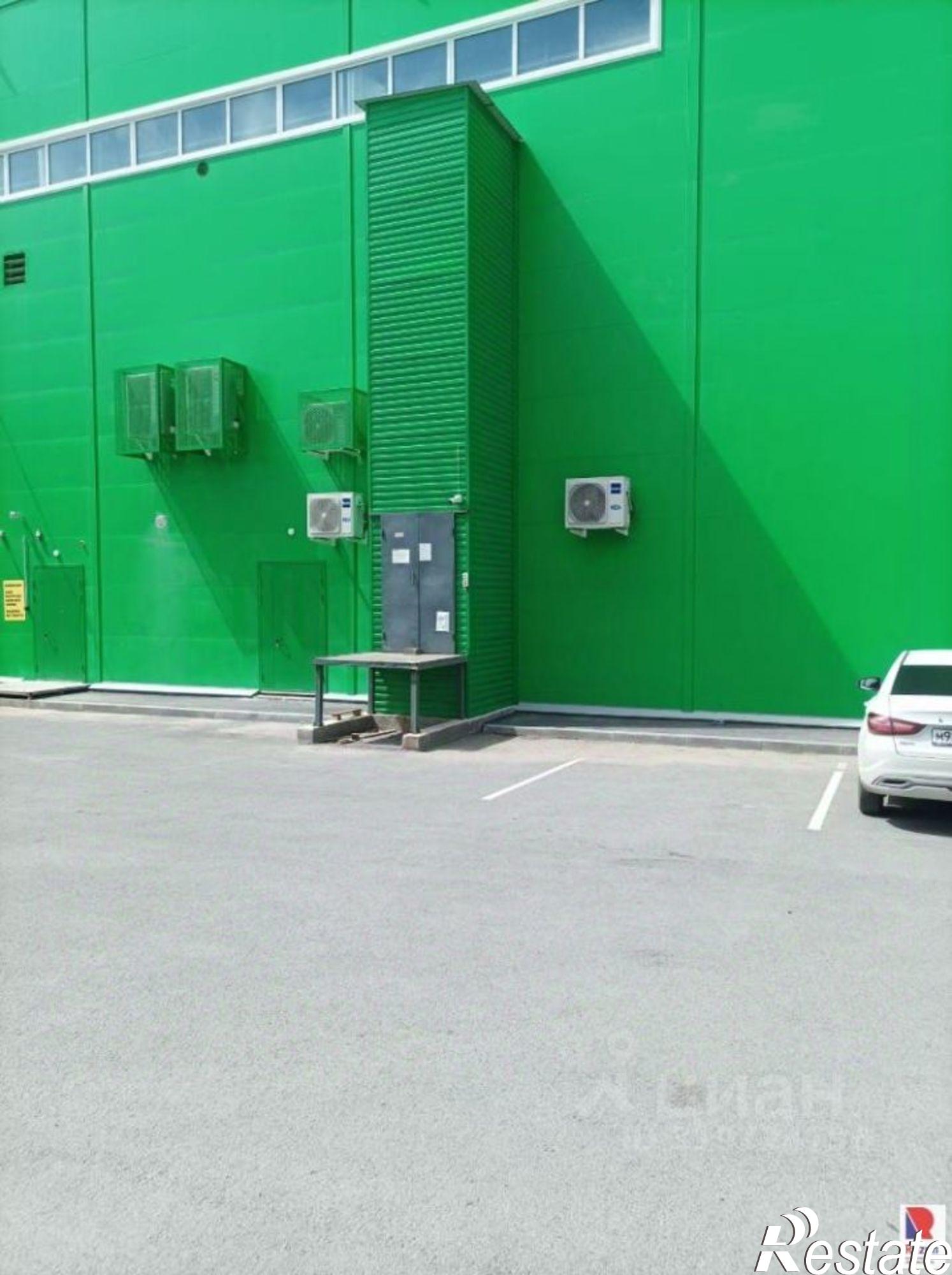 Сдать торговое помещение за 198 000 рублей на проспект Макеева, 38/3