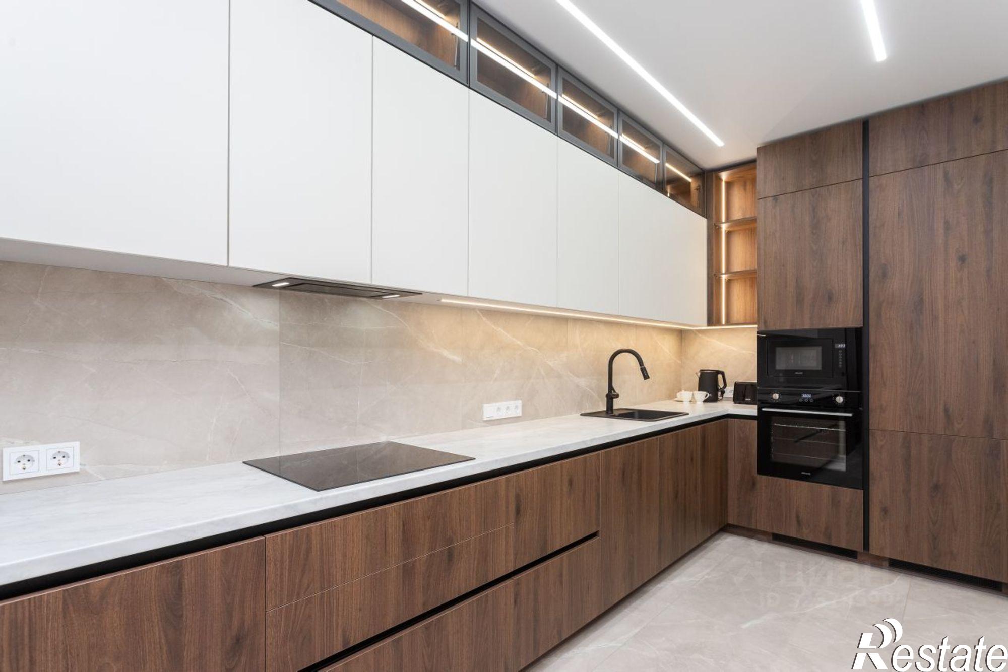 Купить квартиру за 22 000 000 рублей на улица Богдана Хмельницкого, 50