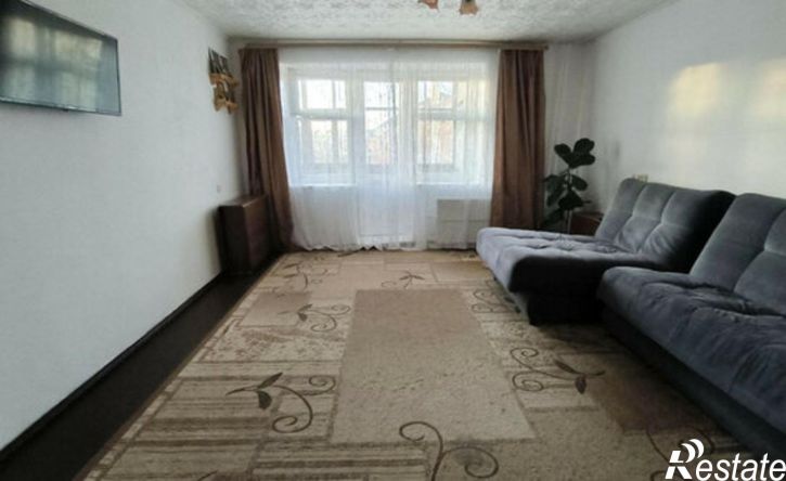 3-комн квартира ул Колесова, 9,  д. 9