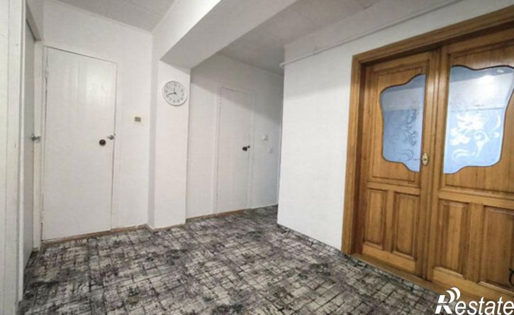 3-комн квартира ул Колесова, 9,  д. 9