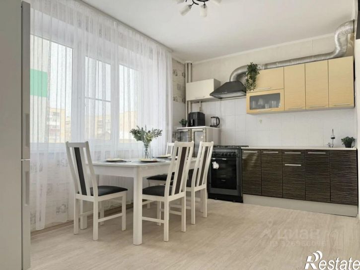 3-комн квартира улица 8 Марта, 147,  д. 147