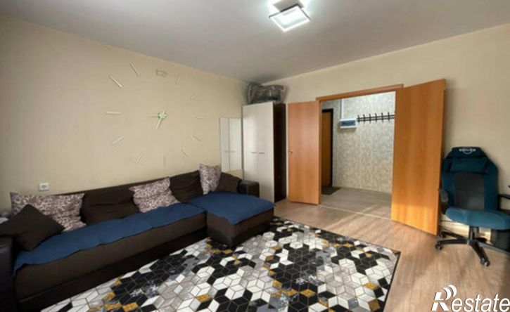 2-комн квартира улица Нахимова, 3,  д. 3