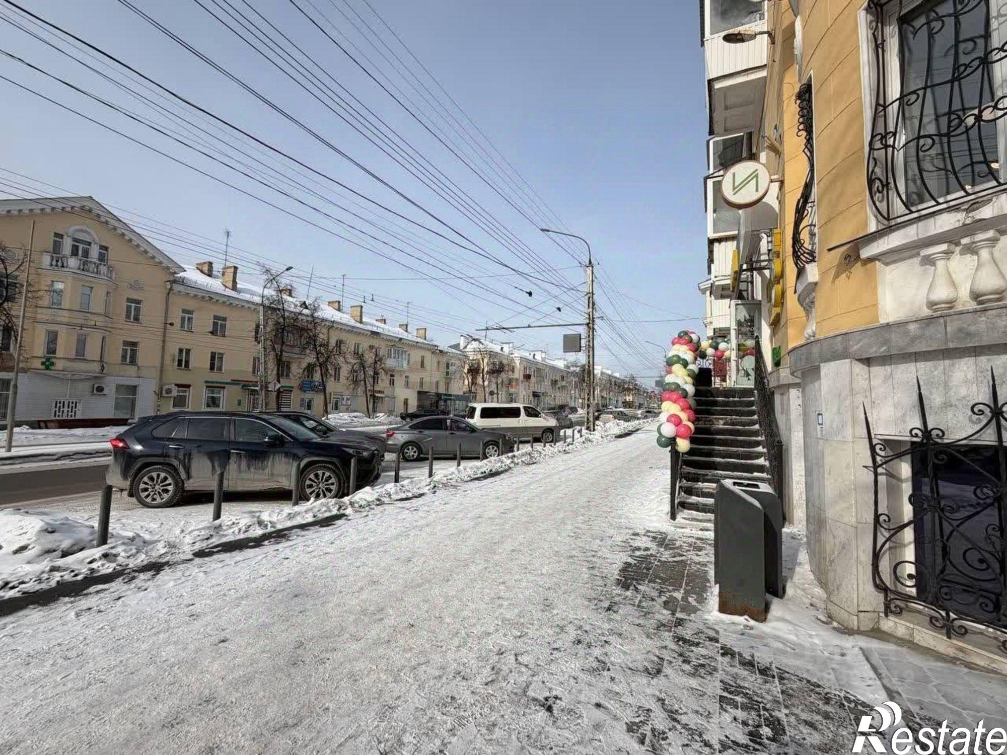 Купить торговое помещение за 23 000 000 рублей на проспект Автозаводцев, 29