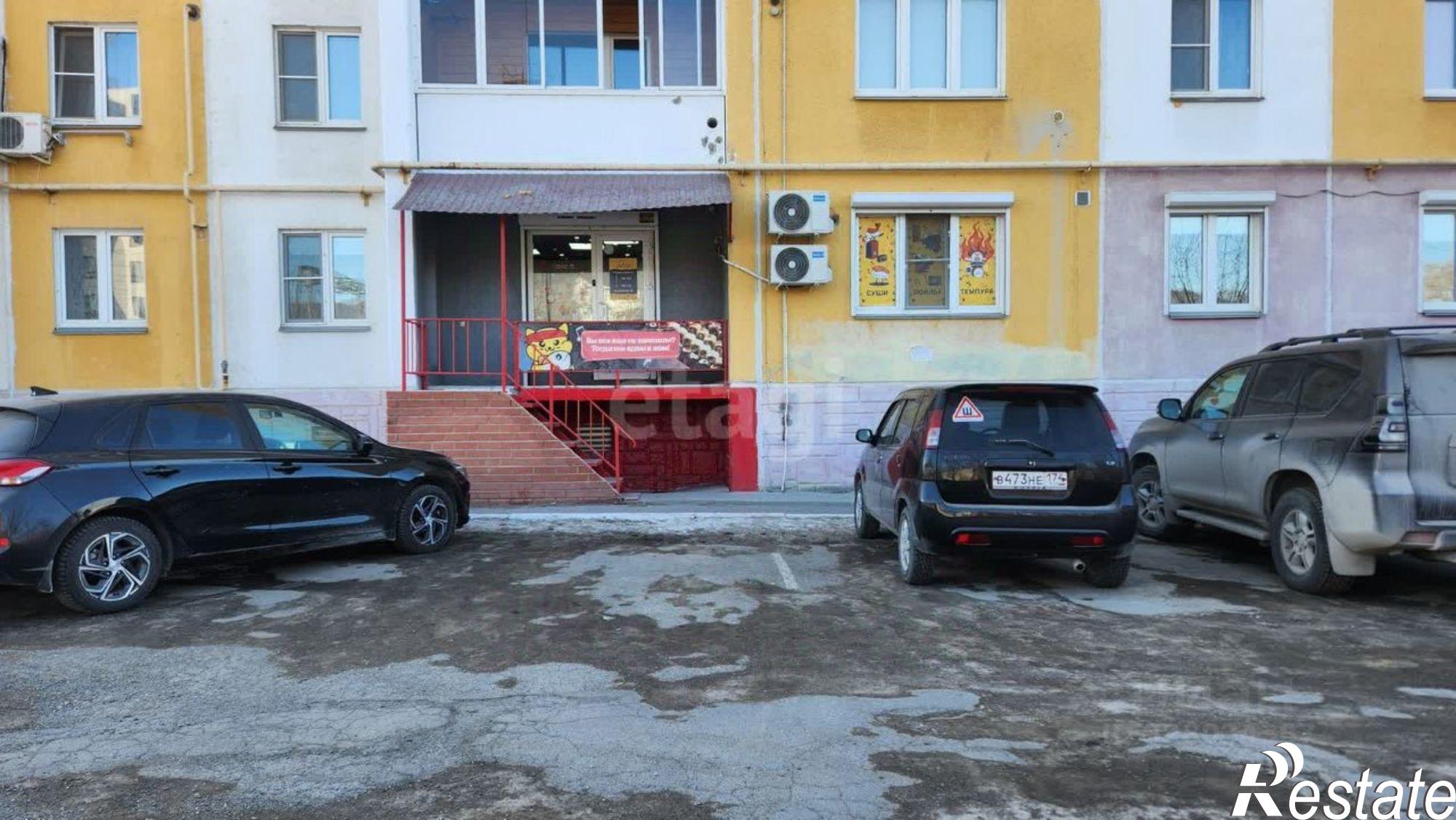 Купить торговое помещение за 8 500 070 рублей на б-р Карпова, 2а