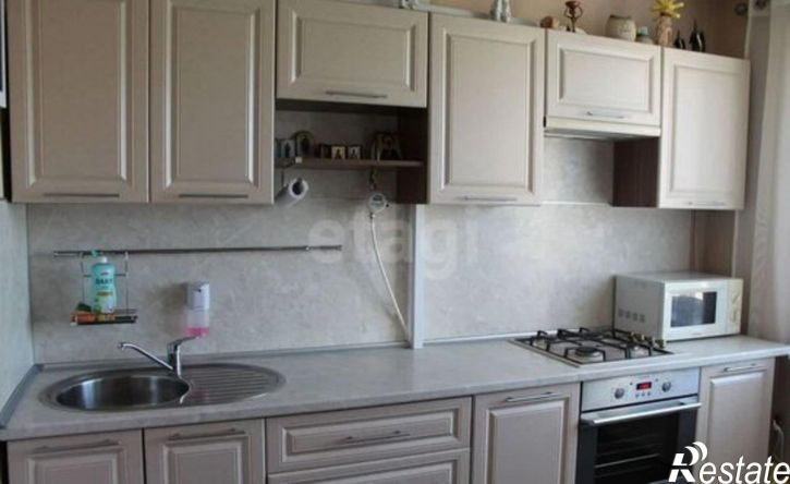 4-комн квартира ул Степана Разина, 8,  д. 8