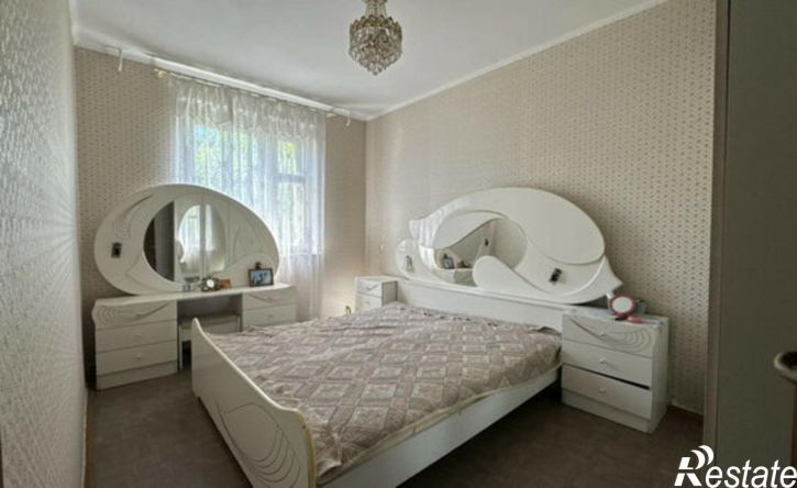 4-комн квартира улица Академика Павлова, 33,  д. 33