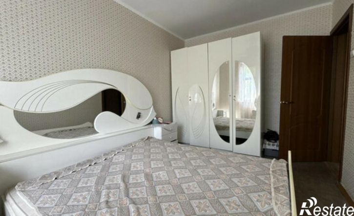 4-комн квартира улица Академика Павлова, 33,  д. 33