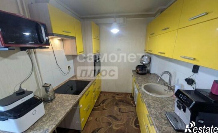 2-комн квартира улица 8 Марта, 124,  д. 124