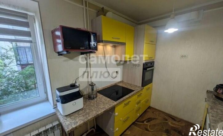 2-комн квартира улица 8 Марта, 124,  д. 124