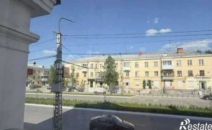 3-комн квартира пр-кт Автозаводцев, 32,  д. 32