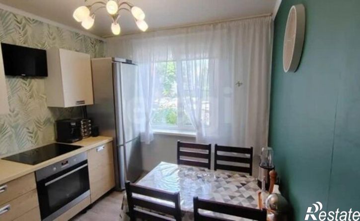 4-комн квартира улица 8 Марта, 128,  д. 128