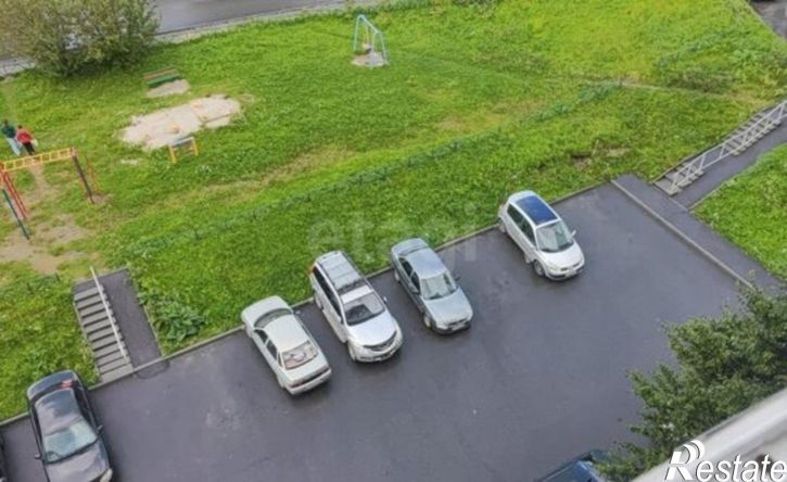 4-комн квартира улица Академика Павлова, 30,  д. 30