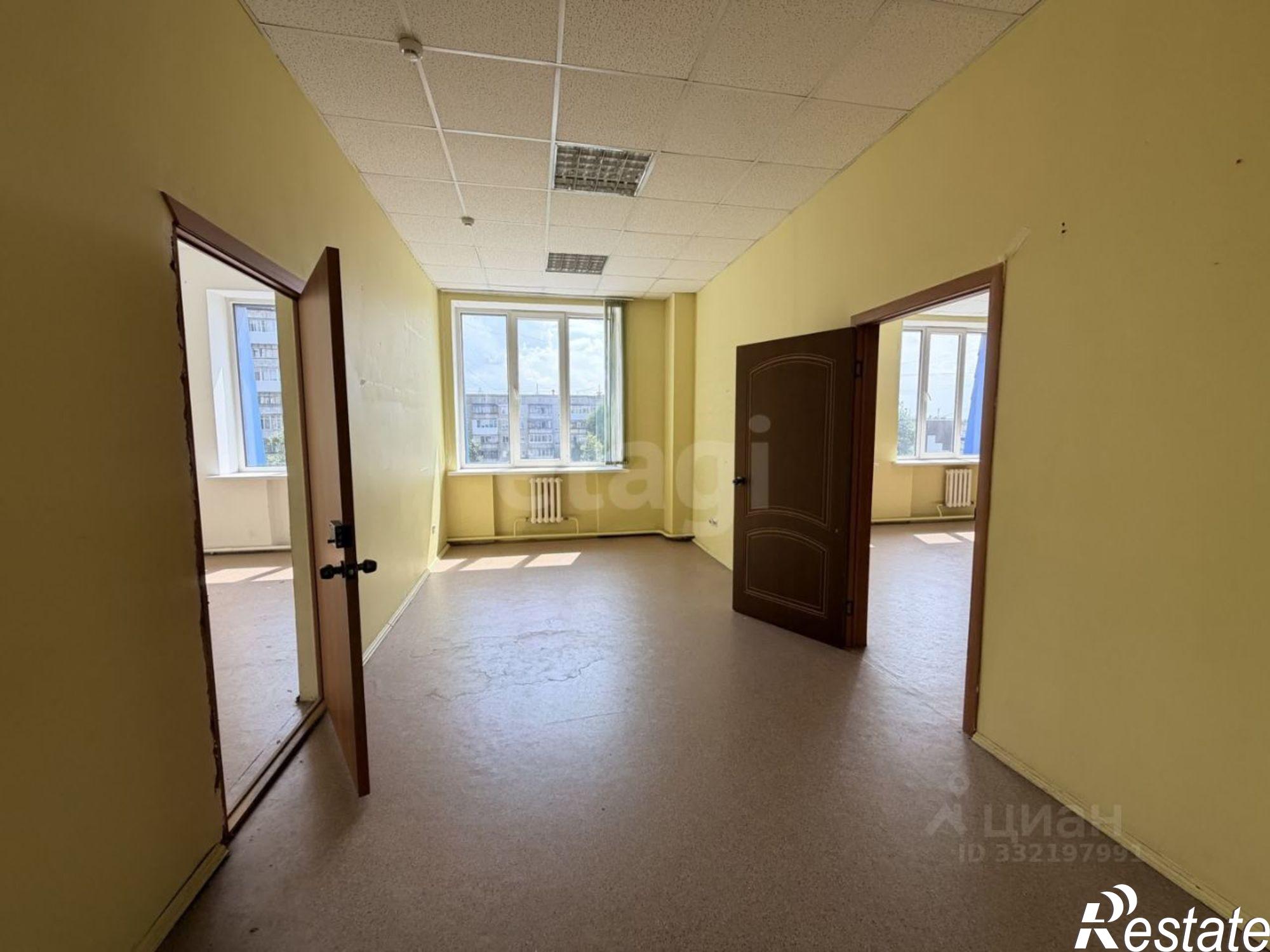 Купить офис, помещение под офис за 67 500 200 рублей на ул Жуковского, 3
