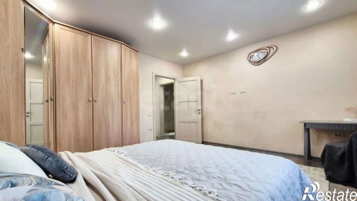4-комн квартира ул Степана Разина, 8,  д. 8