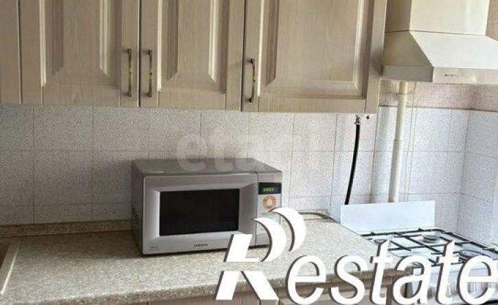 3-комн квартира улица Попова, 11,  д. 11