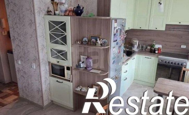 3-комн квартира улица 60 лет Октября, 18,  д. 18