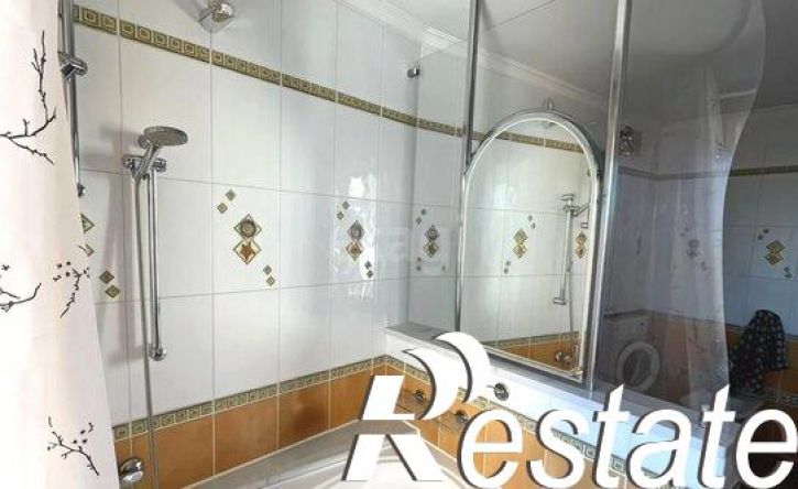 4-комн квартира проспект Октября, 12А,  д. 12А